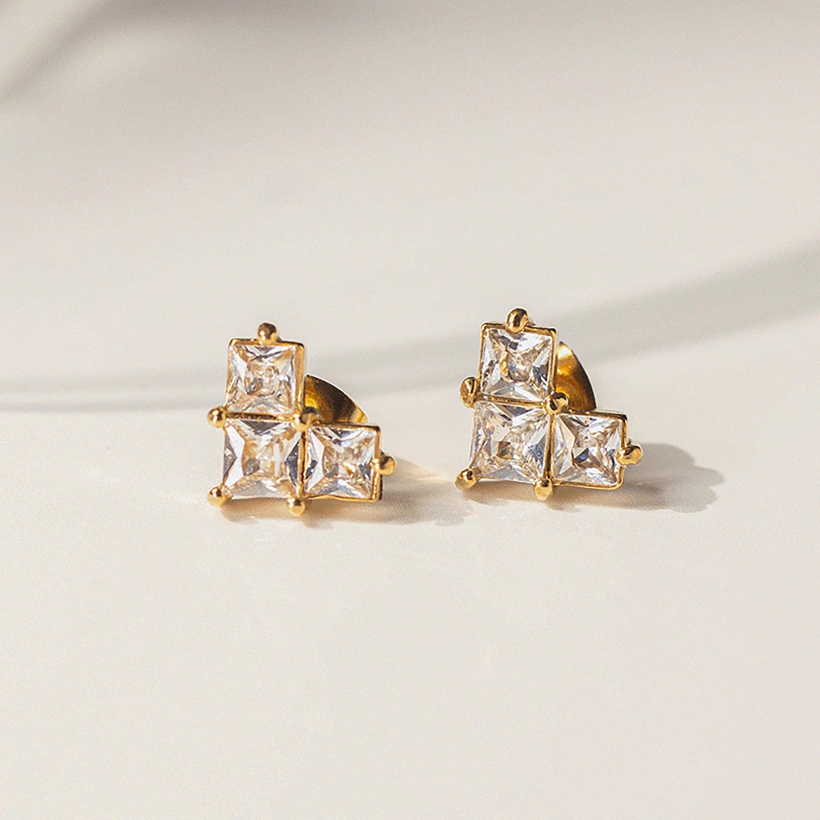 Circular Zircon Stud Earrings - Zinfu
