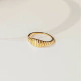 Croissant Ring - Zinfu