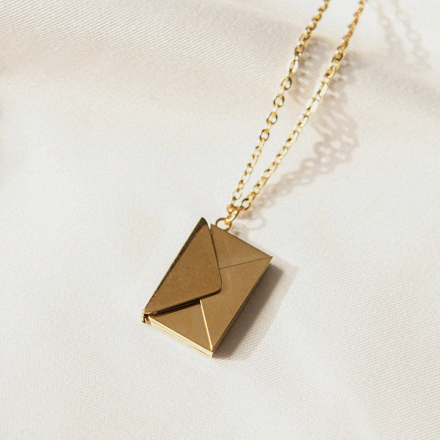 Envelope Necklace - Zinfu