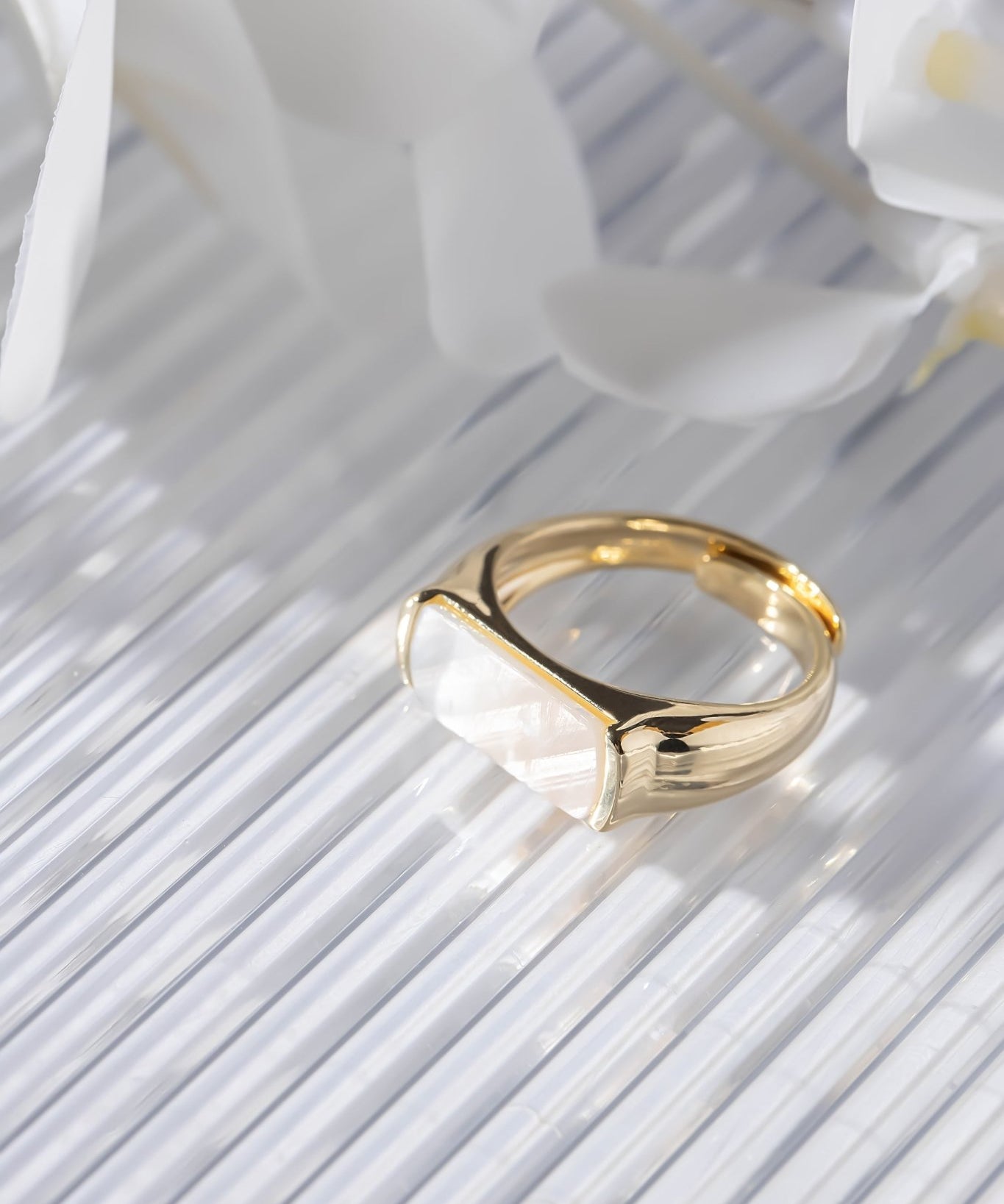 Fantasy Crushed Shell - Ring - Zinfu