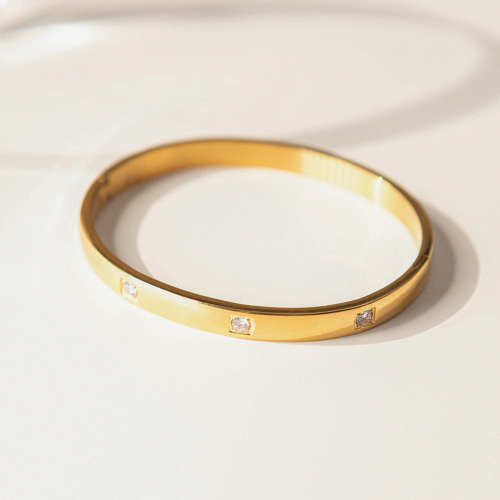 Sporadic Zircon Bangle - Zinfu