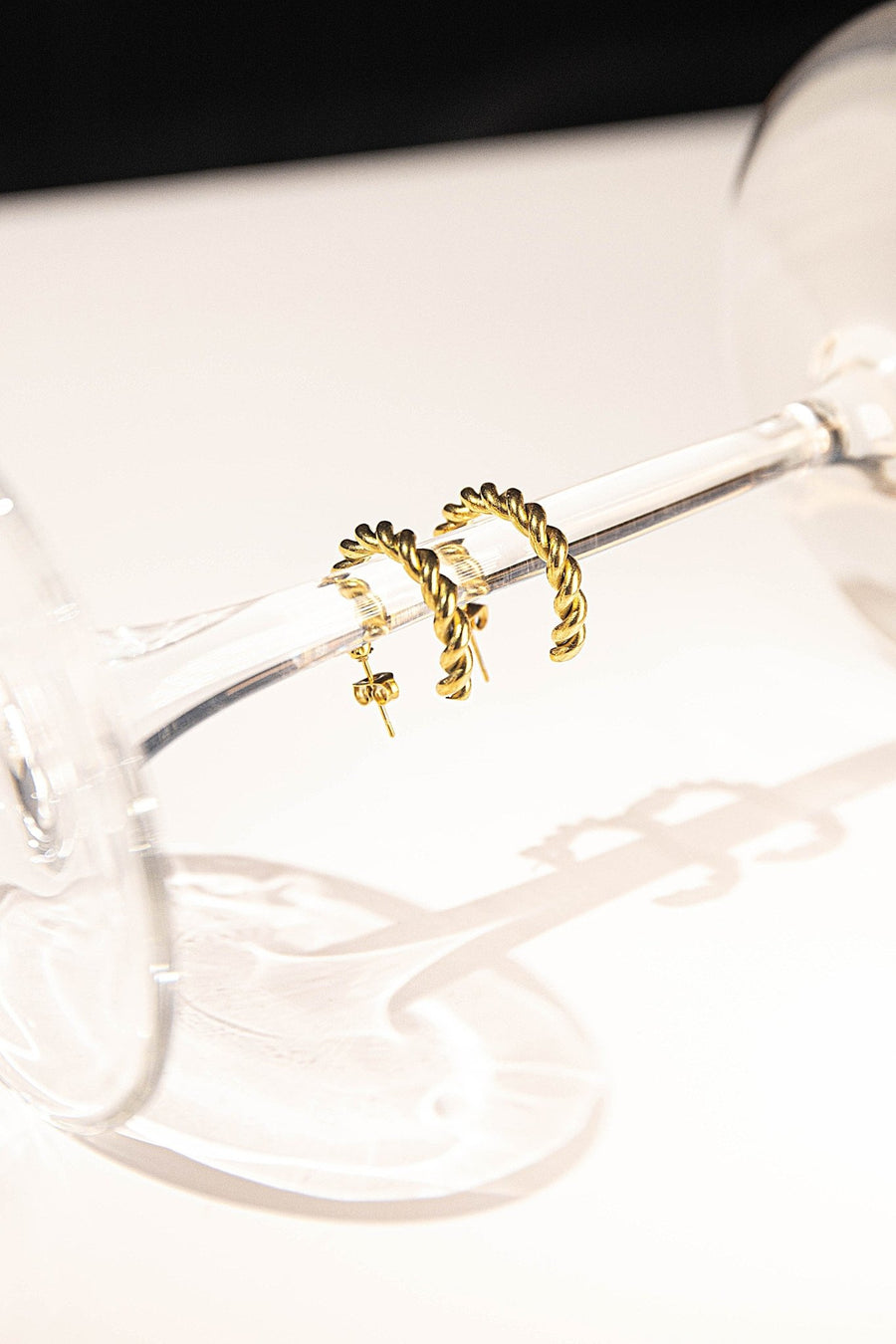 Thick Croissant Hoop Earrings - Zinfu