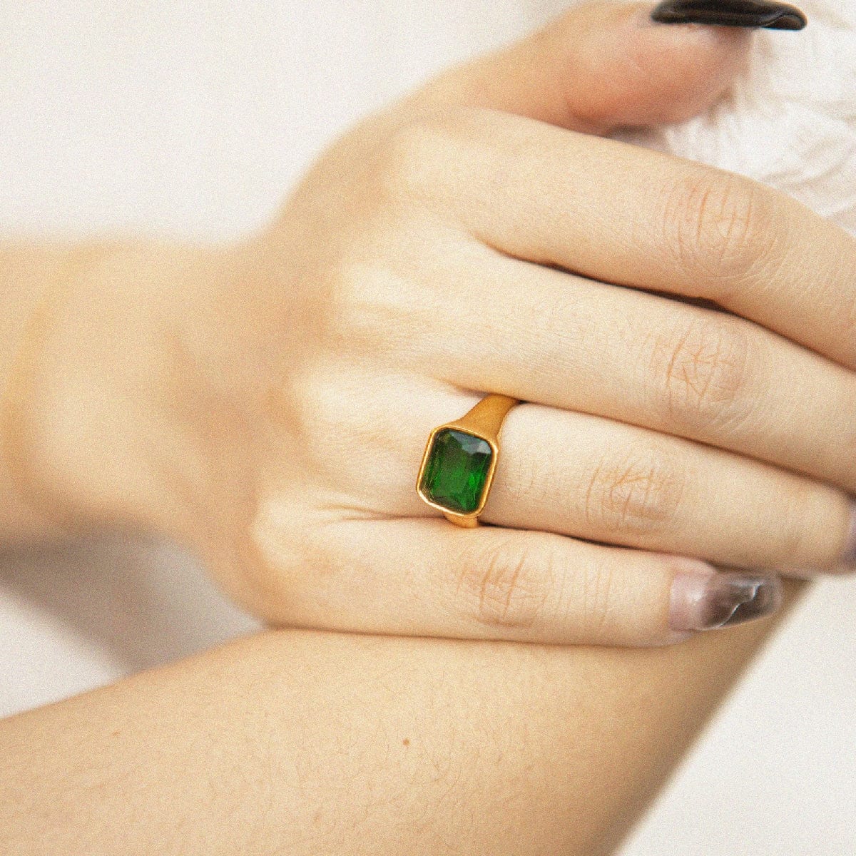Ring Zinfu Vintage Squared Emerald Ring